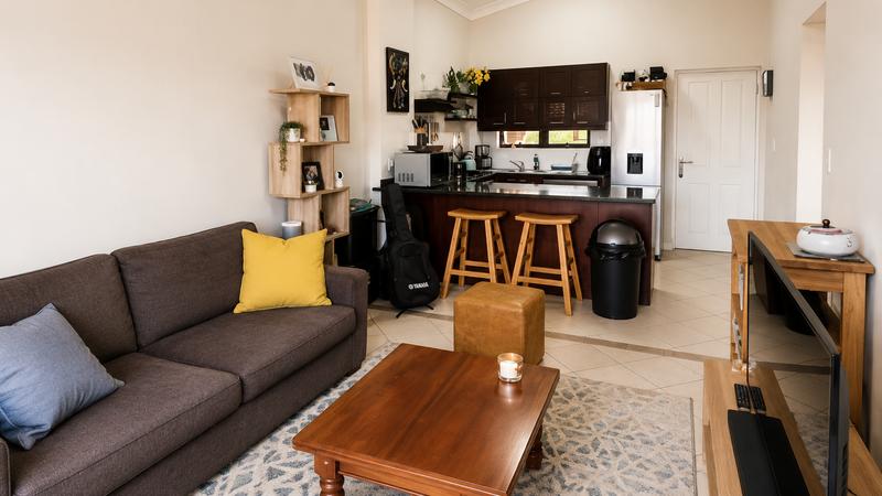To Let 2 Bedroom Property for Rent in Somerset West Western Cape